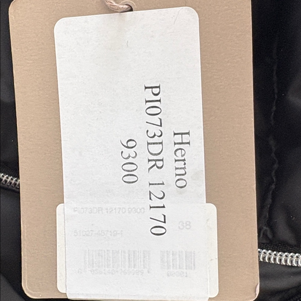 Herno Black Puffer Jacket - Picture 3 of 16